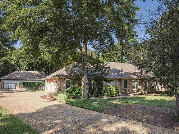 3rd image of 3401 River Gardens Cir
