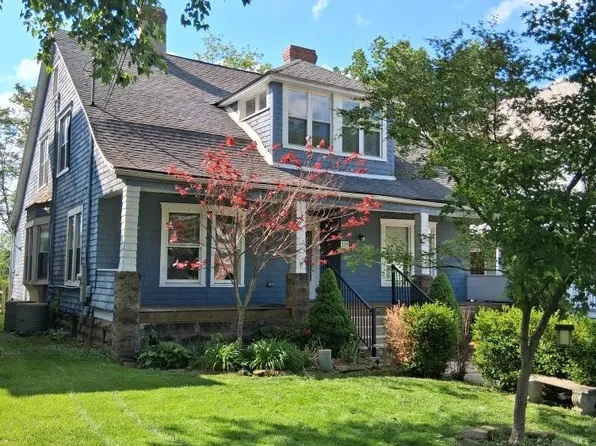 329 Muskingum Dr, Marietta, OH 45750