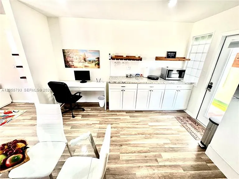 18701 Wentworth Dr #18701 — Photo 36