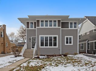 608 S Bryan St, Elmhurst, IL 60126