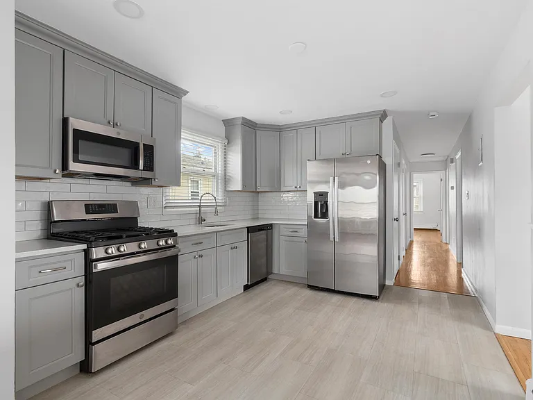 226 Webster Ave #2 — Photo 5