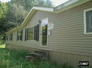 17 Blacksmith Rd, Letcher, KY 41832