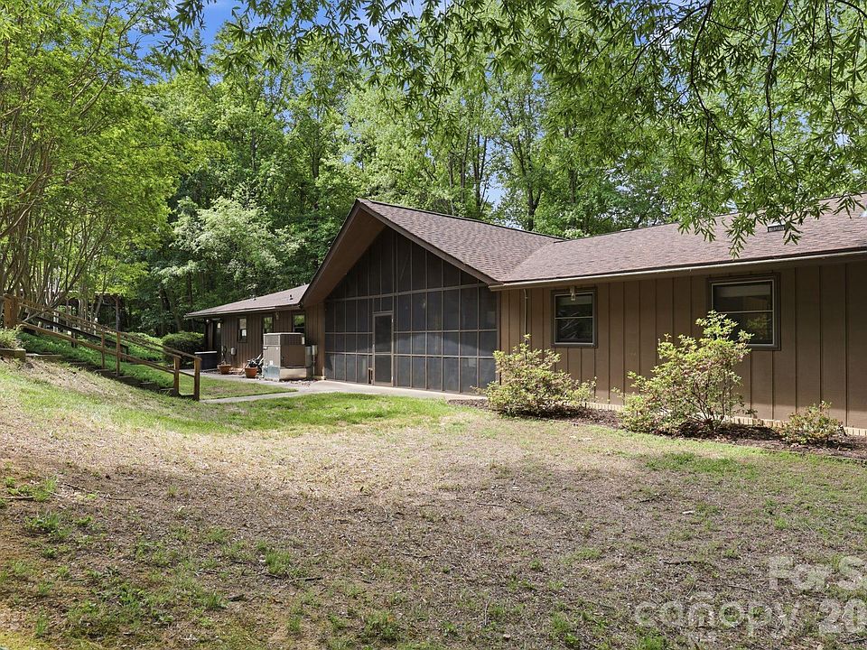 10th image of 855 Edmiston Rd
