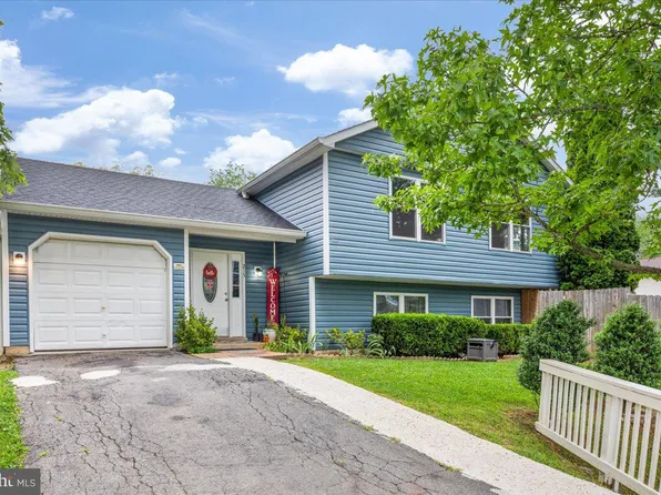 215 Choptank Rd, Stafford, VA 22556