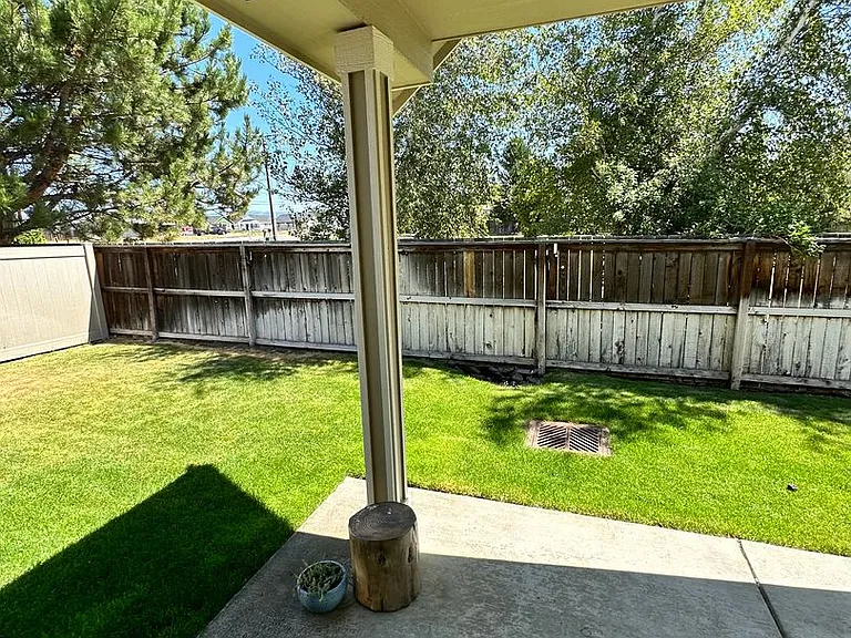 2606 N Columbia St — Photo 27