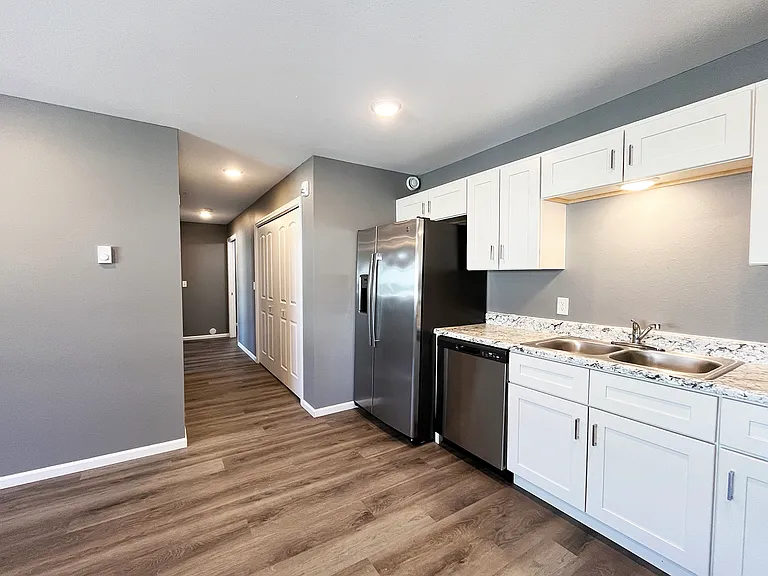 Creekside Townhomes — Photo 22