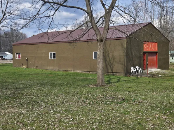 5390 N Clay St, Butlerville, IN 47223