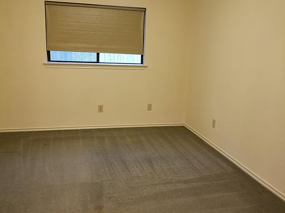 3rd image of 5411 Villa Nueva