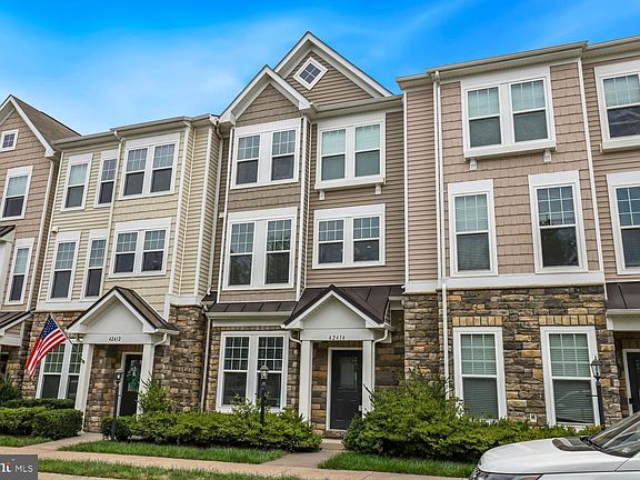 2nd image of 42414 Benfold Sq