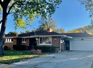 1222 Webster Ave, Hastings, NE 68901