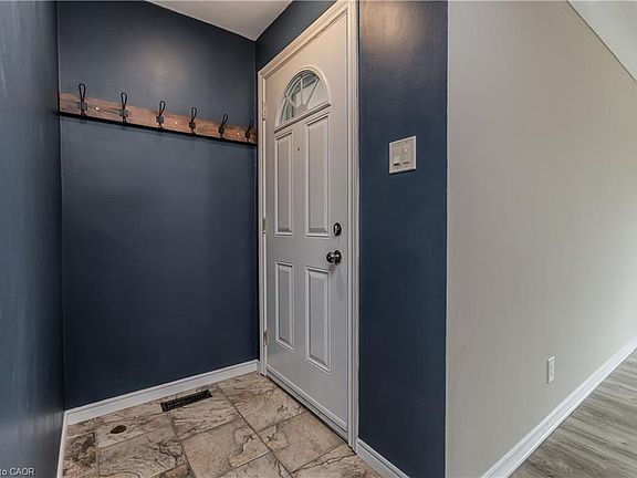 4th image of 307 Dunsmure Rd