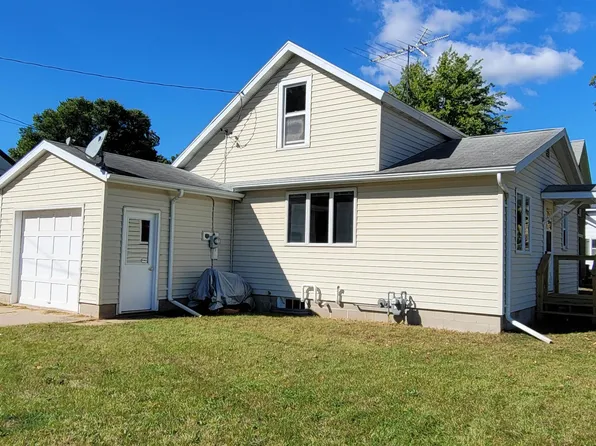 325 SE 1st St, Marion, WI 54950