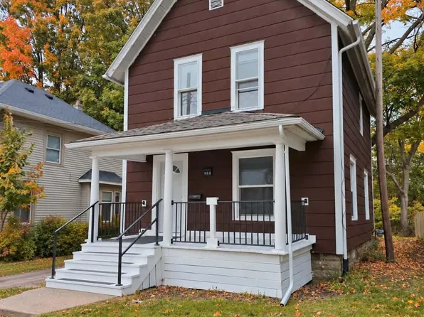 904 N Sycamore St, Lansing, MI 48906