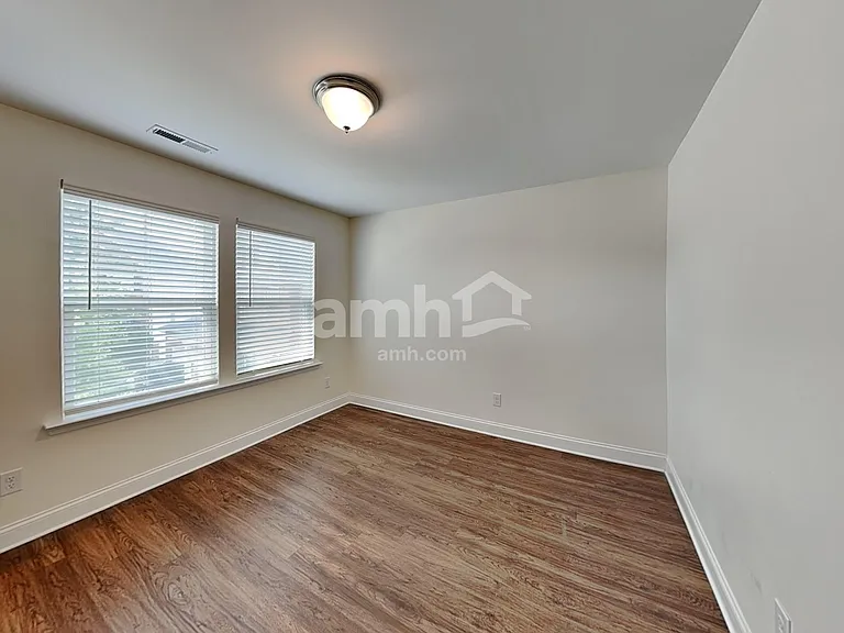 8034 Leonine Ct — Photo 23