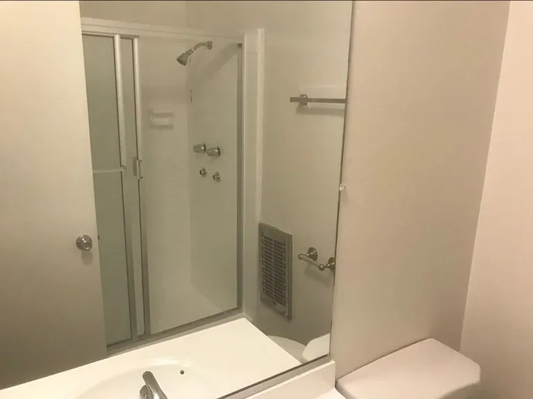 18100 Roscoe Blvd Northridge, CA 91325 — Photo 18