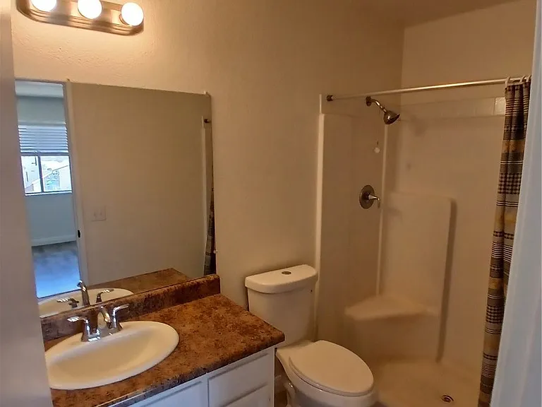 509 E Avenue Q #2 — Photo 13