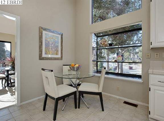 2nd image of 3271 Southridge Dr