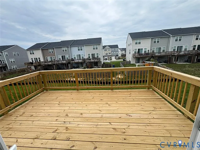 518 Sybil St — Photo 10