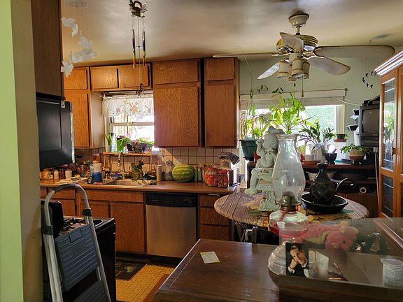 4th image of 37815 Robina Ave