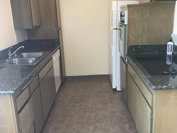 3rd image of 617 Kirk Ave #617