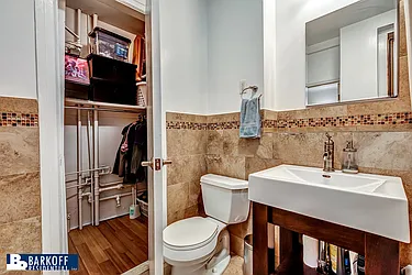 Rented by Barkoff Residential 