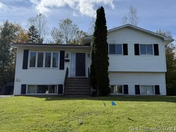 40 Emmerson St, Fredericton, NB E3B 6G8