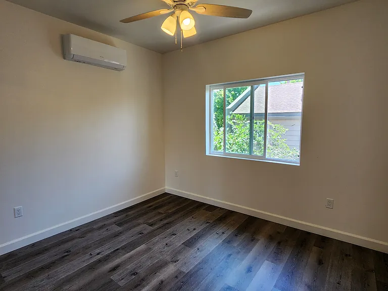 728 W 1st Ave #201 — Photo 11