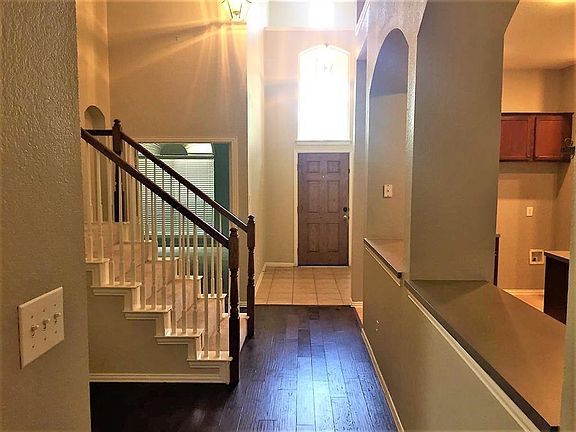 5th image of 1483 Forest Oaks Ct