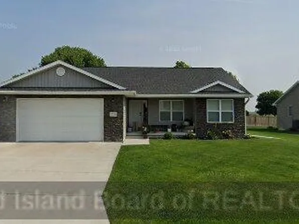 1823 Wedeking Ct, Aurora, NE 68818