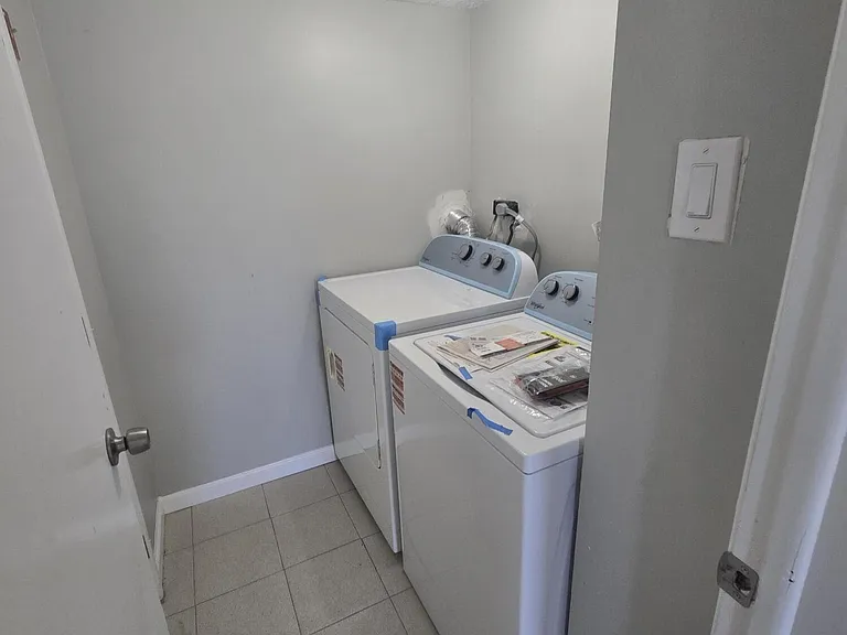 151 Shenandoah Blvd — Photo 13