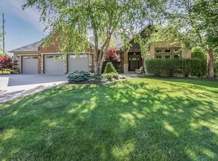27040 Grandview Ct, Eldridge, IA 52748
