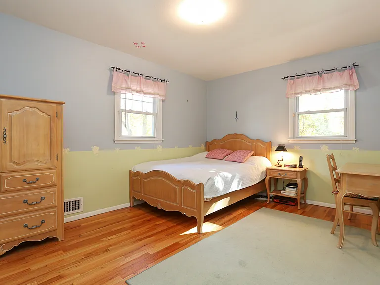 7 Susan Ct — Photo 15