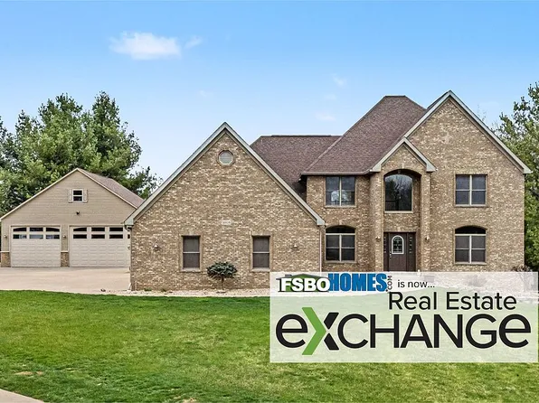 2608 W 3rd St, Coal Valley, IL 61240