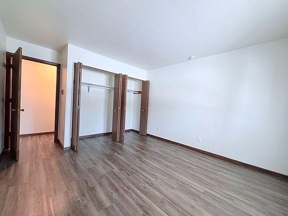 5th image of 130 S Burritt Ave #17258651