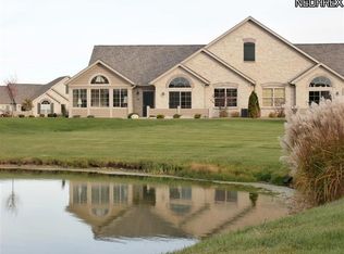 2779C Canterbury Cir, Port Clinton, OH 43452