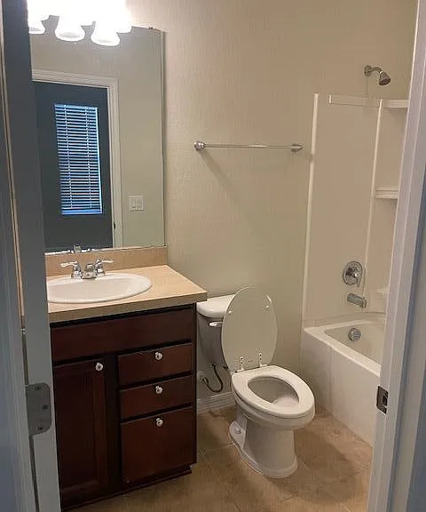 2nd bathroom