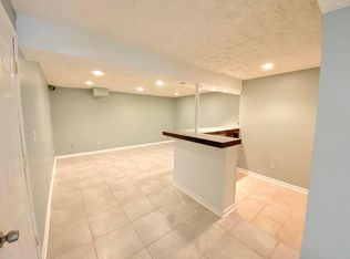 129 Sapphire Ice Dr, Delaware, OH 43015