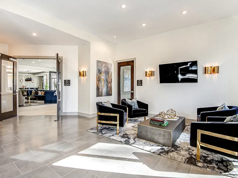 The Flats at Ballantyne Apartments — Photo 24