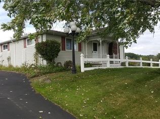 399 Houk Rd, New Castle, PA 16101