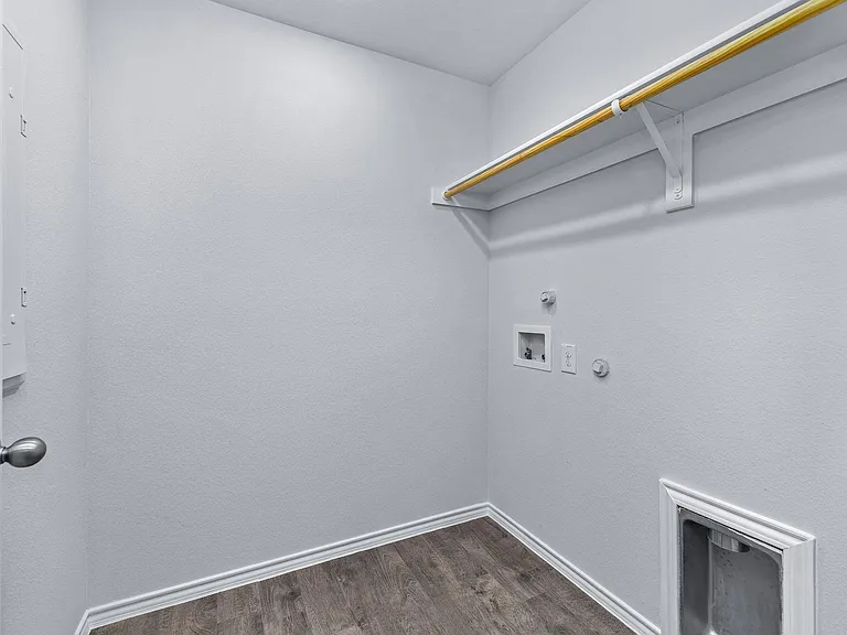 4317 Cordata Dr — Photo 24