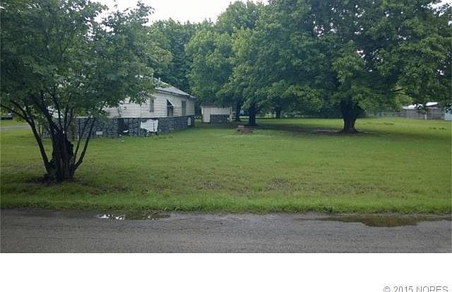 2nd image of 1000 Choctaw Ave