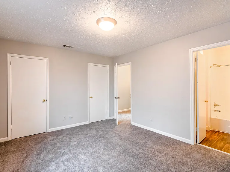 Crestbrook Meadows Townhomes — Photo 7