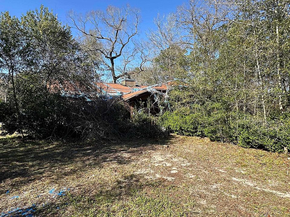 1st image of 3 Kirkland Dr