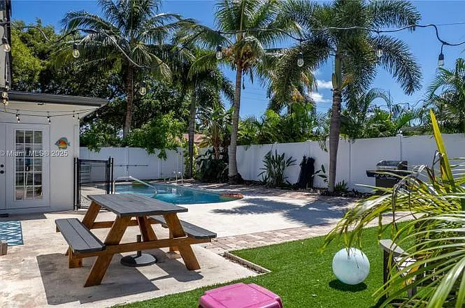 1116 SE 13th Ct — Photo 40