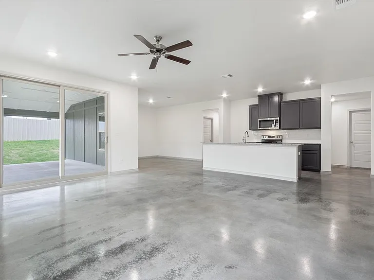 797 Freedom Cir — Photo 8