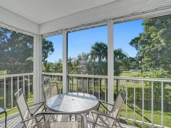 1201 S Hillcrest Ct #209, Hollywood, FL 33021