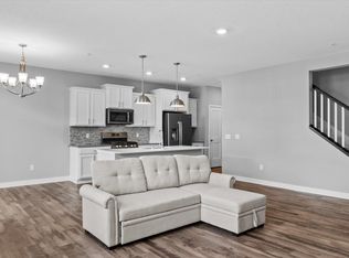 18320 Glastonbury Dr, Lakeville, MN 55044