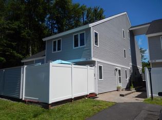 56 Meadow Pond Dr APT F, Leominster, MA 01453