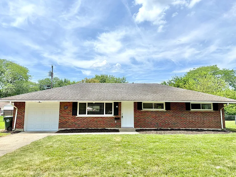 4409 Primrose Ln — Photo 1