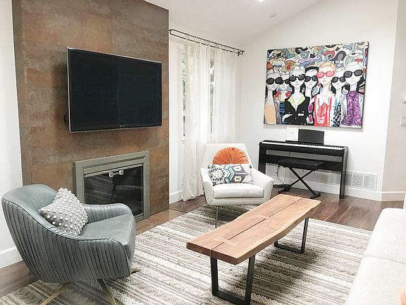 Family/Living room 3